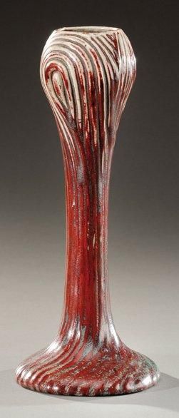 Pierre-Adrien DALPAYRAT 1844-1910) Vase soliflore à corps droit et col bulbeux rainuré...