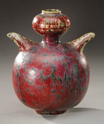 Pierre-Adrien DALPAYRAT (1844-1910) Petit vase à corps pansu et col resserré en grès...