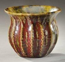 Pierre-Adrien DALPAYRAT (1844-1910) Vase pansu à corps côtelé et large col évasé...