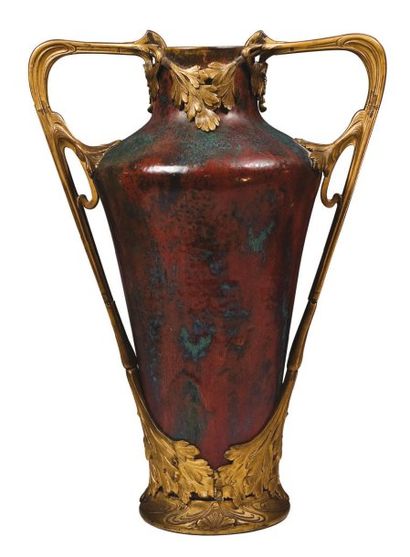 PIERRE ADRIEN DALPAYRAT (1844-1910) Important et rare vase à épaulement et col droit...