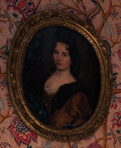 Ecole française du XVIII° siècle Portrait de femme au col de fourrure Huile sur toile,...