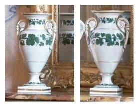 null Paire de vases en porcelaine à décor de pampres Maison Lanzman