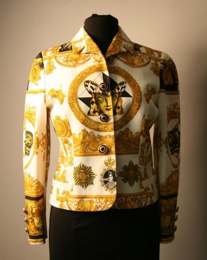 VERSACE Veste en coton à décor doré d'un arlequin (salissures à l'intérieur du col)...
