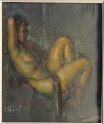 Fernand MAJOREL (1898-1965) Nu sur un fauteuil. Crayon, pastel, papier canson Signé...