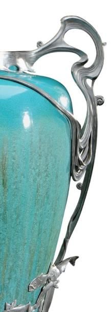 ORIVIT (allemagne) Important vase de forme ovoïde à col resserré en céramique émaillée...