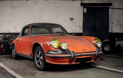 1971 - PORSCHE 2.2 S Targa German registration title
No MOT 
Parisian car from 1976...