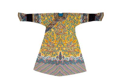 CHINE Robe de Cour "MANG PAO" confectionnée pour les membres de la famille Impériale,en...