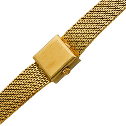 OMEGA OMEGA
No. 24965510
Vers 1976
Montre bracelet de dame en or jaune 18k (750)...