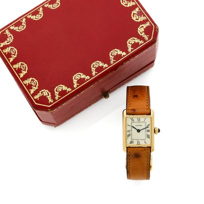 CARTIER CARTIER
Tank
No. 032657
Vers 1970
Montre bracelet de dame en or jaune 18k...