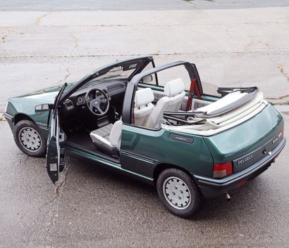 1993 PEUGEOT 205 Cabriolet Roland Garros Carte grise française
Châssis n° VF320DKD225123462

Exemplaire...