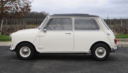 1966 Morris Mini Cooper MK1 Carte grise française de collection
Châssis n° 867256

Véritable...