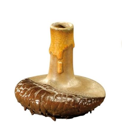 Paul JEANNENEY (1861-1920) Vase piriforme à corps pansu et col droit en grès à coulure...