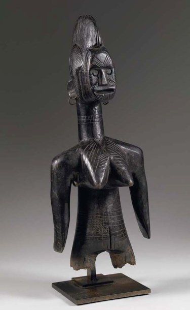 null MINIANKA. (Mali) Bois. h.: 44 cm Ancienne et belle sculpture féminine debout,...