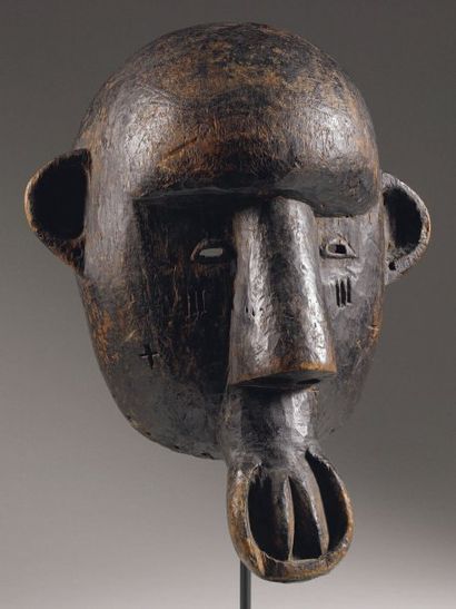 null LUBA. (R.D. du Congo) Bois. h. : 49 cm Rare et important masque à combinaison...