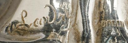 ABEL LANDRY (1871-1923) Exceptionnelle et rare pendule en bronze argenté à décor...