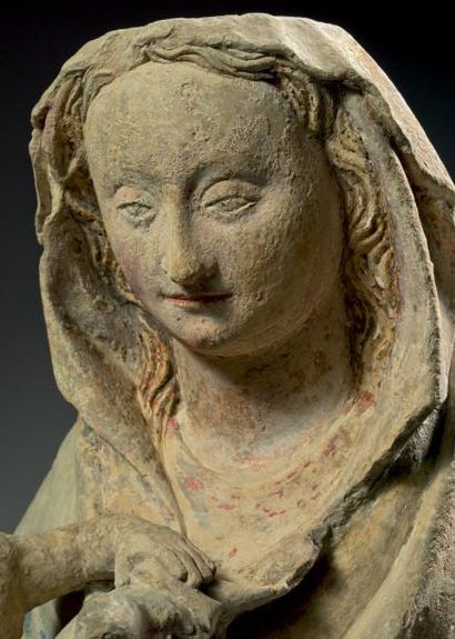 null VIERGE À L'ENFANT Pierre calcaire, traces de polychromie H: 84,5 cm France (Troyes)...