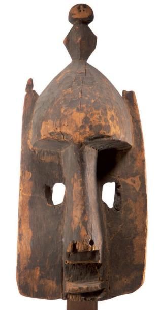 Dogon. (Mali) Ancien masque reprenant la...