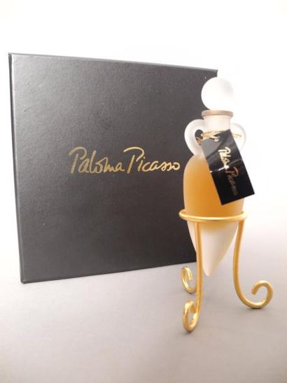 Paloma PICASSO "Amphore de parfum"
"Galet de parfum"
"Elixir de parfum "
Dans leur ...
