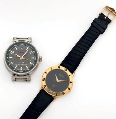 GUCCI et LOUIS VUITTON Lot de 2 montres en métal et plaqué or. Gucci, mouvement quartz....