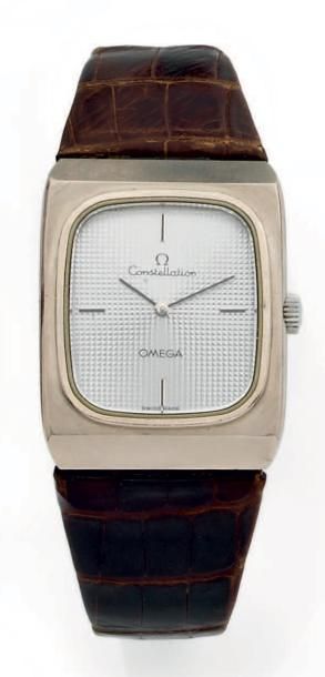 OMEGA Constellation or blanc. Circa 1970 Rare montre rectangulaire or blanc automatique....
