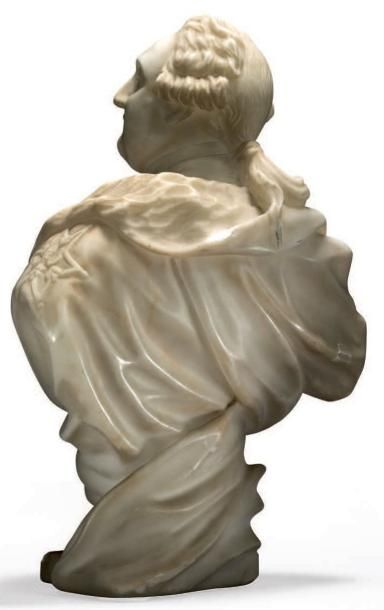 École Française du XIXe siècle Petit buste, en marbre blanc, figurant Louis XVI de...