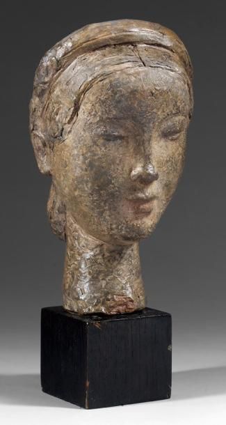 VU CAO DAM (1908-2000) Tête de jeune femme, 1941 
Sculpture en terre cuite, signée...