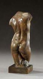 Lucien ALLIOT (1877-1967) Epreuve en bronze à patine brune nuancée figurant un buste...