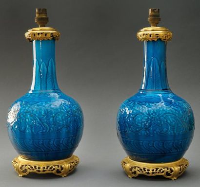 THEODORE-JOSEPH DECK (1823- 1891) Paire de lampes de forme balustre en céramique...
