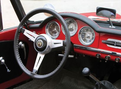 null 1960 - Alfa Roméo a Sprint 1750 Présentée en 1955, la première génération de...
