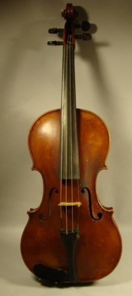 null Violon etiquette Jean Striebig daté 1936, monté par P.Enel à Lyon. Etui et deux...