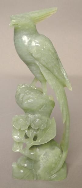 null Oiseau en jade Léger manque à la crête H: 20 cm