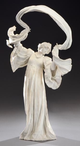 AGATHON LEONARD (1841-1923) «Danseuse à l'écharpe» Sculpture en biscuit de Sèvres....