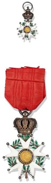 null Ordre de la Légion d'Honneur. Etoile de chevalier de la Monarchie de Juillet...