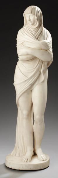 Houdon, d'après La frileuse Sculpture en marbre blanc de style XVIIIème siècle. Hauteur...