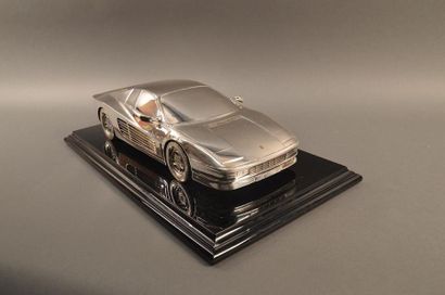 Michel SAUZE (XXème s.) Ferrari Testarossa Epreuve en bronze argenté réalisée à l'échelle...