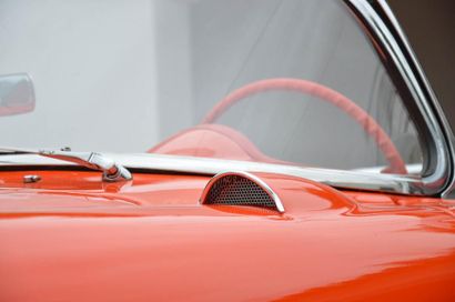 1956 - Chevrolet Corvette C1 La Corvette fait sa première apparition au Motorama...