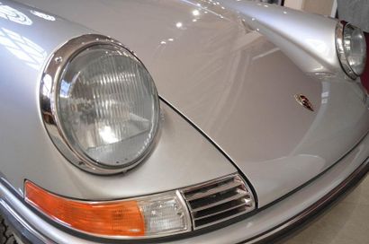 1972 - Porsche 911 S 2.4L La première version de ce mythe automobile, alors appelée...