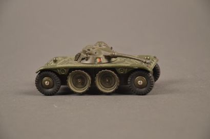 DINKY TOYS EBR Panhard Ref. 80A Bon état. Boîte (usures)