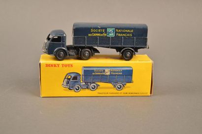 DINKY TOYS Fourgon Simca cargo «Kodak» ref. 33A Mauvais état Fourgon Simca cargo...