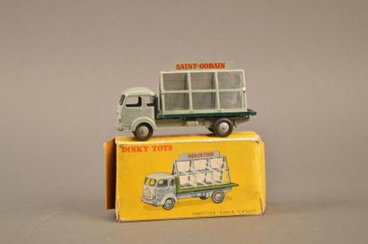 DINKY TOYS Simca cargo miroitier Ref. 864 Bon état général. Boîte (état moyen)