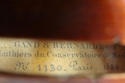 null Beau violon portant étiquette "Gand et Bernardel Frères fait à Paris 1884" et...