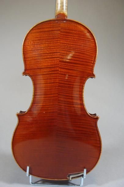 null Violon, portant étiquette «Gustave Vuillaume 1933» et estampille au dos «Gustave...