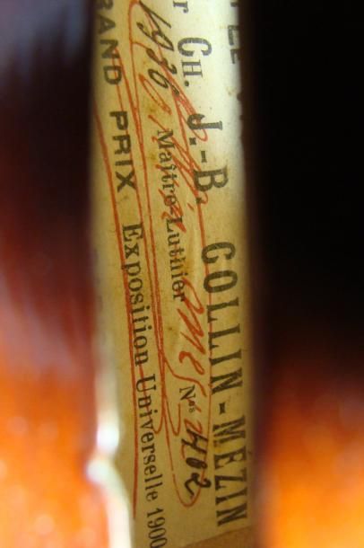 null Violon portant étiquette de J.B. Collin-Mezin daté de 1936, numéroté 402. Modèle...