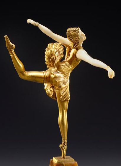 H.FOURNIER (XIX-XXème) Sculpture chryséléphantine en bronze doré et ivoire figurant...