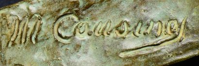 MARGUERITE COUSINET (XXéme) Epreuve en bronze à patine vert antique figurant une...