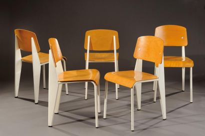 Jean PROUVÉ (1901-1984) Exceptionnelle suite de cinq chaises modèle «n°305» dite...