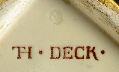 Théodore DECK (1823-1891) Importante paire de vases de forme ovoïde à pans coupés...