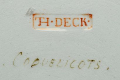 THEODORE DECK (1823-1891) et décor de A.L.REGNIER «Coquelicots» Assiette circulaire...