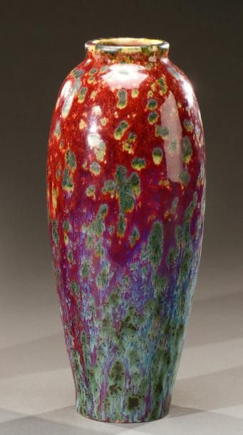 Pierre-Adrien DALPAYRAT (1844-1910) Vase de forme ovoïde en grès émaillé rouge sang-de-boeuf...