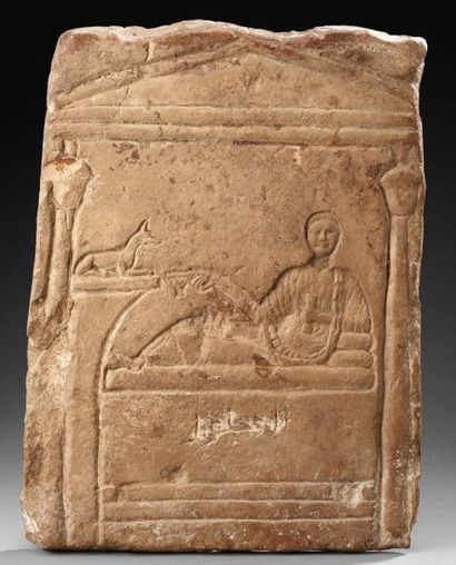 null Stèle rectangulaire Pierre calcaire. Egypte romaine, Ier siècle A.D. Dim.: 43,5...
